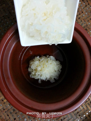 Beautiful Stunner-white Fungus and Red Jujube Soup recipe