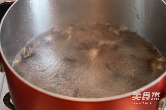 Enoki Mushroom and Seaweed Soup recipe