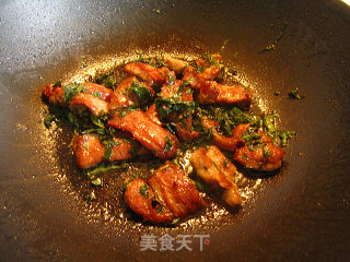 Stir-fried Pumpkin with Basil Pork Neck recipe