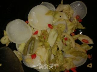 Pickled Cabbage Fish in Golden Soup recipe