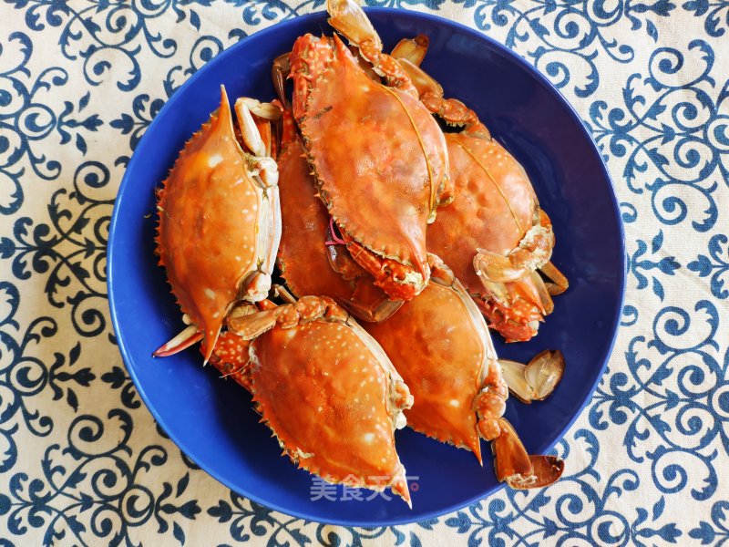Steamed Flying Crab with Seafood recipe