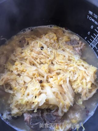 Braised Sauerkraut with Pork Ribs recipe