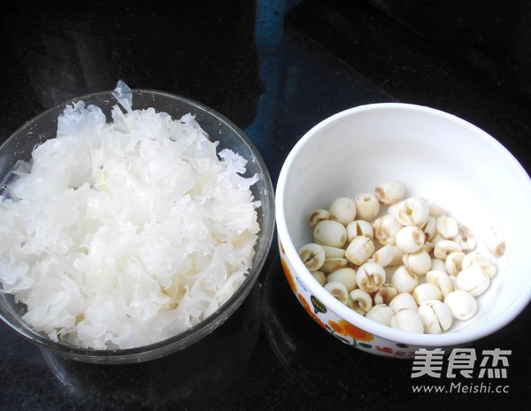 Purple Sweet Potato White Fungus and Lotus Seed Soup recipe