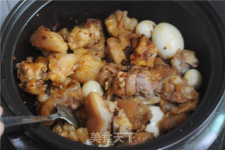 Three Cups of Soy Sauce Pork Trotters recipe