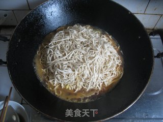 Braised Noodles with Beans recipe