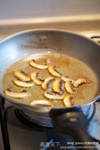 Tube Noodles with Creamy White Sauce recipe