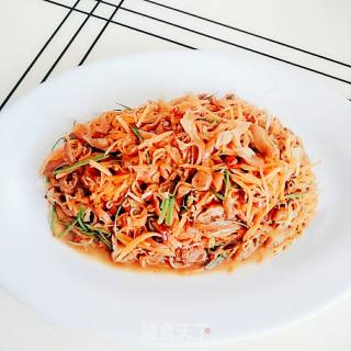 Stir-fried Braised Large Intestine with Shredded Carrots recipe