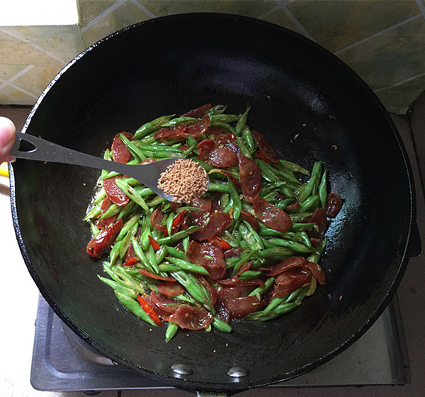 Cantonese Sausage Stir-fried String Beans recipe