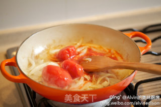 Thyme Chicken with Tomato Sauce recipe