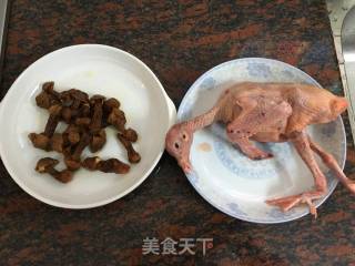 Hime Matsutake and Pigeon Soup recipe