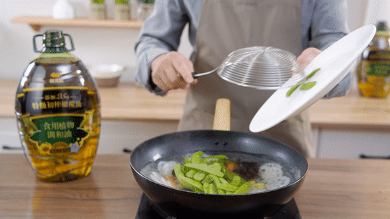 Lotus Pond Xiaochao【teacher Kong to Cook】 recipe