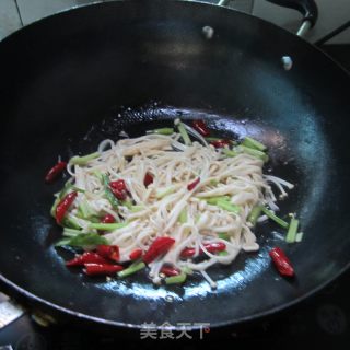 Spicy Fried Enoki Mushroom recipe