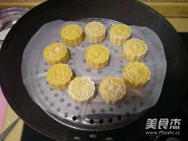 Pumpkin and Red Bean Mooncakes recipe