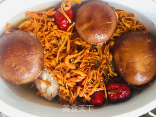 Chicken Soup with Cordyceps Flower and Shiitake Mushroom recipe
