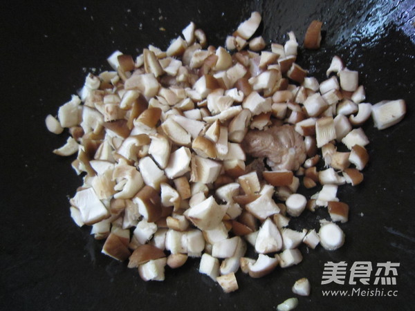 Braised Rice with Ribs and Shiitake Mushrooms recipe