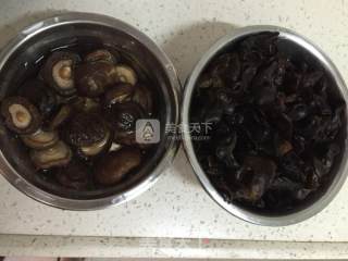 Celery Black Fungus and Mushroom Pork Bun recipe