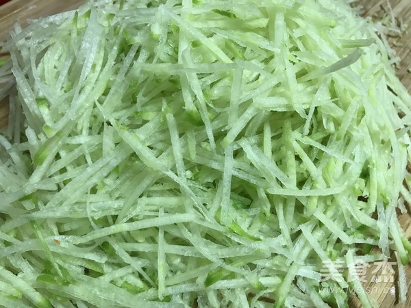 Deep-fried Shredded Carrot Meatballs recipe