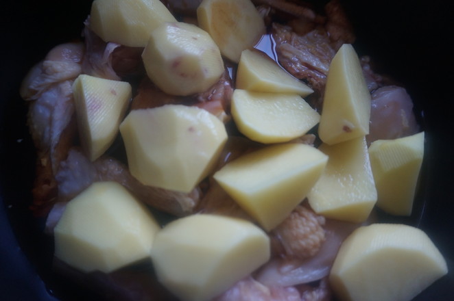 Kuaishou's Northeast Stew Does It this Way-potato Stew with Chicken recipe