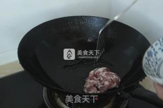 Stir-fried Fungus with Pork and Cordyceps recipe
