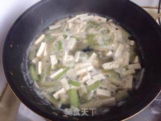 Loofah Preserved Egg Tofu Soup recipe