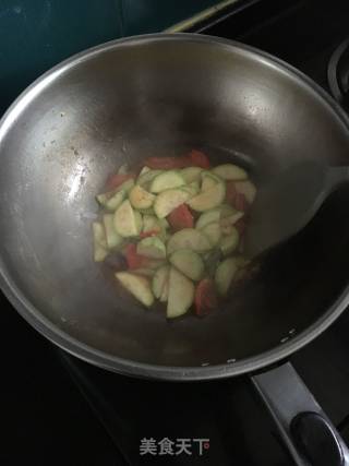 Stir-fried Zucchini with Tomatoes recipe