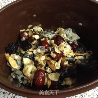 Red Dates, American Ginseng Black-bone Chicken Nourishing Stew Soup recipe