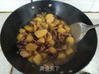 Stewed Potatoes with Mushrooms recipe