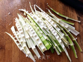 Fried Shredded Pork with Spring Bamboo Shoots and Watercress recipe