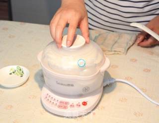 White Fungus and Lotus Seed Soup recipe