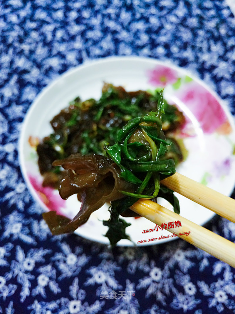 #春食野菜香# Dandelion Mixed with Fungus recipe