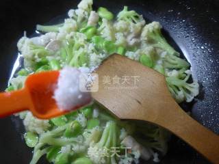 Broad Bean Pork Cauliflower Soup recipe