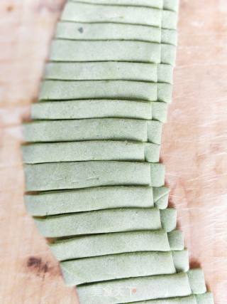 Chunk Beef Spinach Noodles recipe