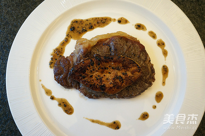 Steak with Fat Foie Gras recipe