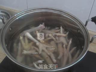 Medicated Chicken Feet Soup recipe
