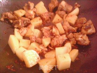 Braised Chicken Nuggets with Potatoes recipe