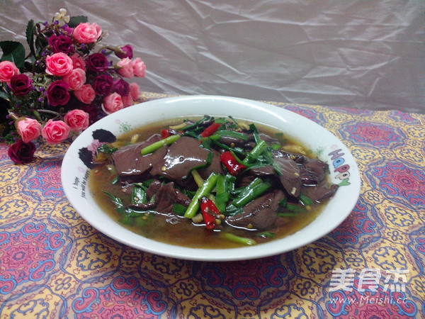 Stir-fried Pork Blood with Leeks recipe