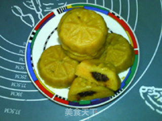 Sweet Potato Mooncakes with Bean Paste and Date Mashed recipe