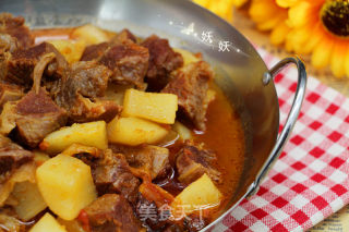 Stewed Beef Brisket with Tomato and Radish recipe