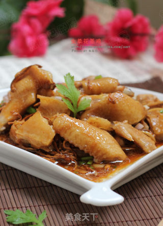 Not Cold But Not Dry, A Good Choice for Tonic in Winter --- Steamed Chicken with Cordyceps recipe