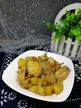 Stewed Potatoes with Chicken Wings