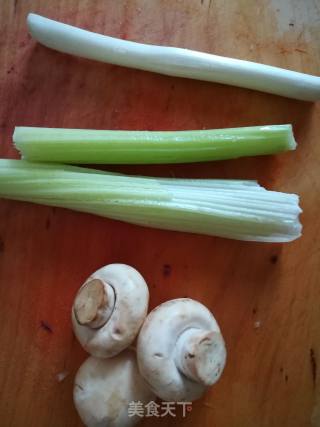 Stir-fried Celery with Straw Mushrooms recipe