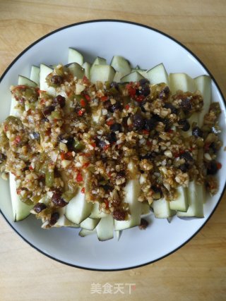 Steamed Eggplant with Garlic, Chopped Pepper and Tempeh recipe