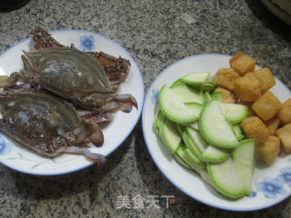 Boiled Crab with Tofu and Zucchini in Small Oil recipe