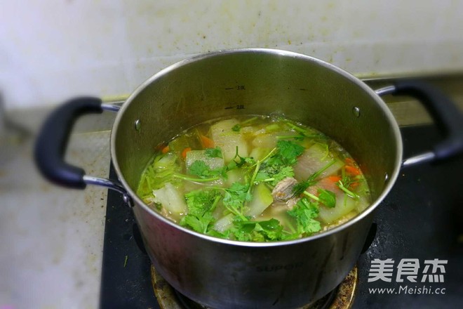 Cool Autumn Health-winter Melon and Wolfberry Pork Ribs Soup recipe