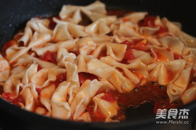 Butterfly Noodles in Tomato Sauce recipe