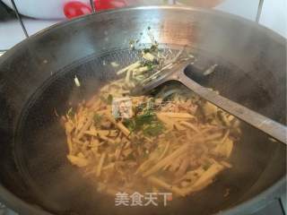 Shredded Pork with Winter Bamboo Shoots with Pickled Vegetables recipe