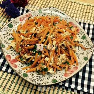 Scrambled Eggs with Carrots recipe