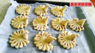 Peacock Open Puff Pastry recipe