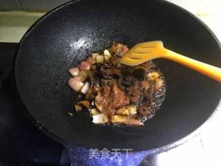 Fried Beef with Konjac and Porcini Mushrooms recipe