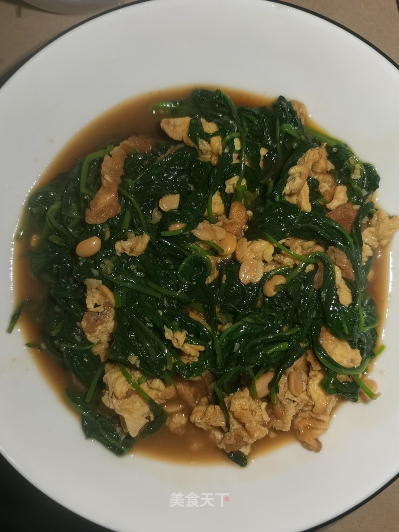 Fried Convolvulus Leaves with Egg recipe